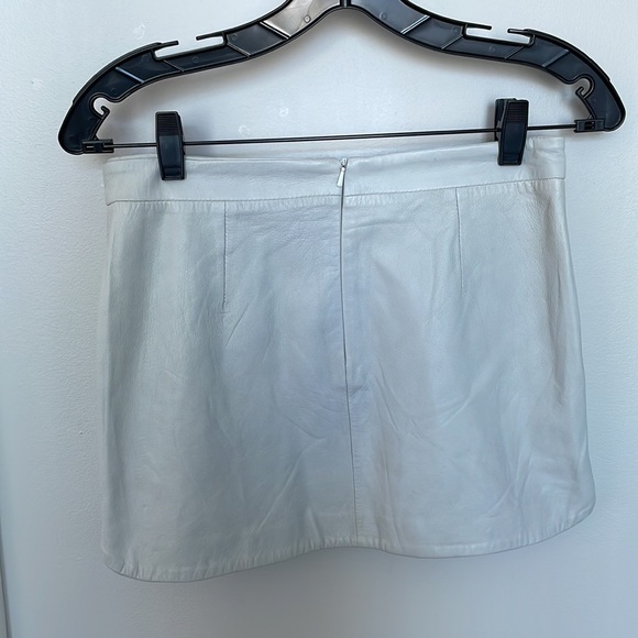 Intermix Light Gray/Blue Leather Skirt with Side Zippers Size Small - Picture 6 of 8